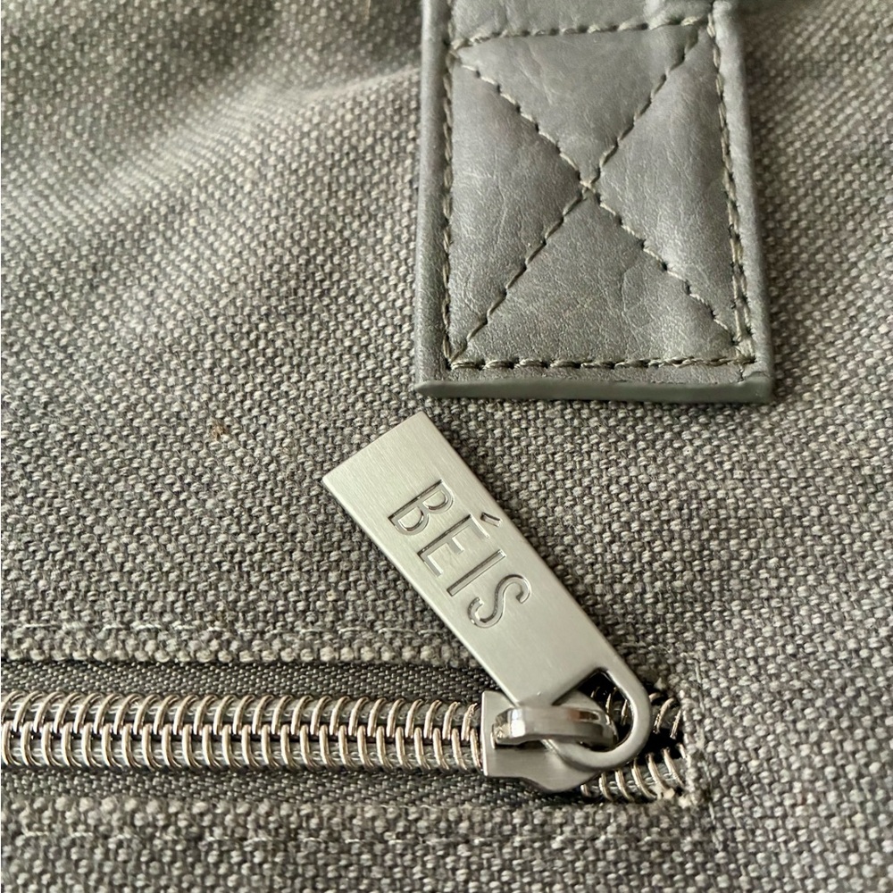 BEIS Weekender Travel Bag - Picture 8 of 8